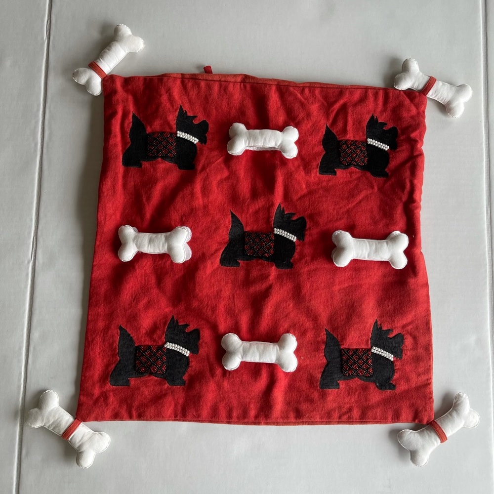 Scottie Throw Pillow Cover with nice details